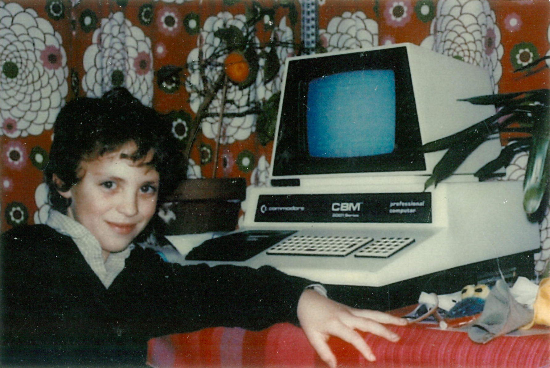 Photo en 1985 à côté d’un PET 2001
